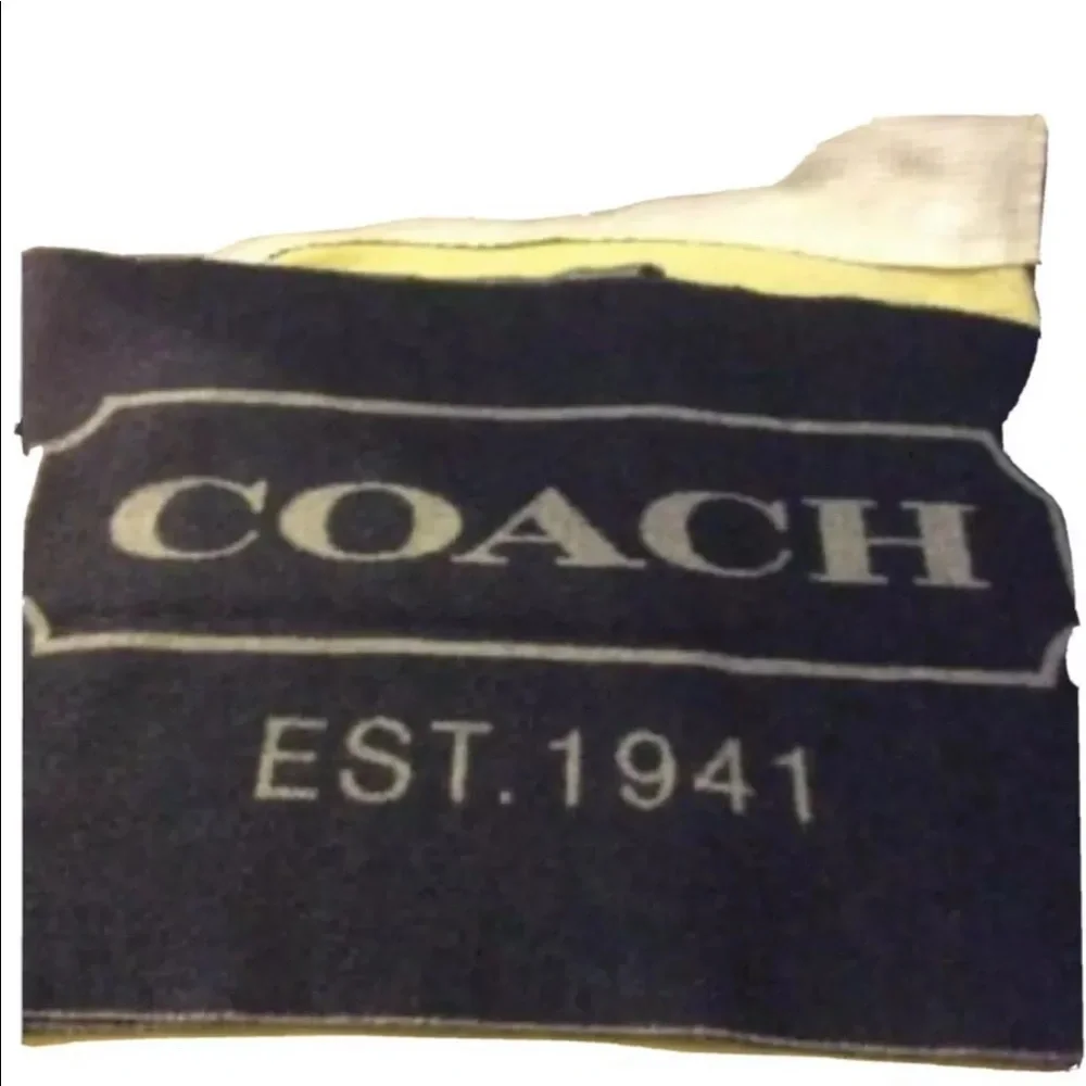 COACH REVERSIBLE CASHMERE UNISEX SCARF - Picture 4 of 6